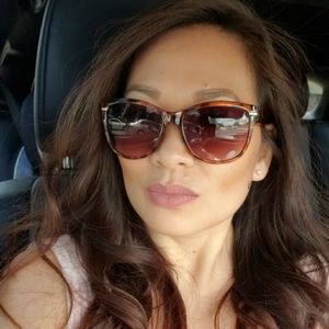 Meet your Posher, Yin